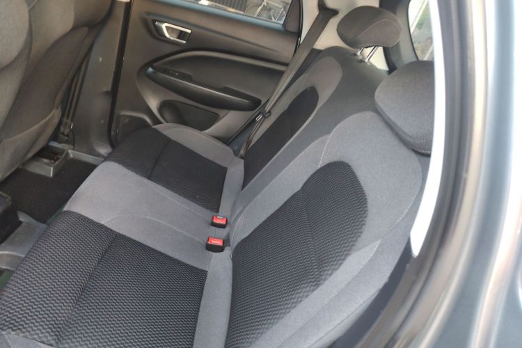 零跑汽车 零跑T03 2021款 400轻享版 三元锂中控内饰7004