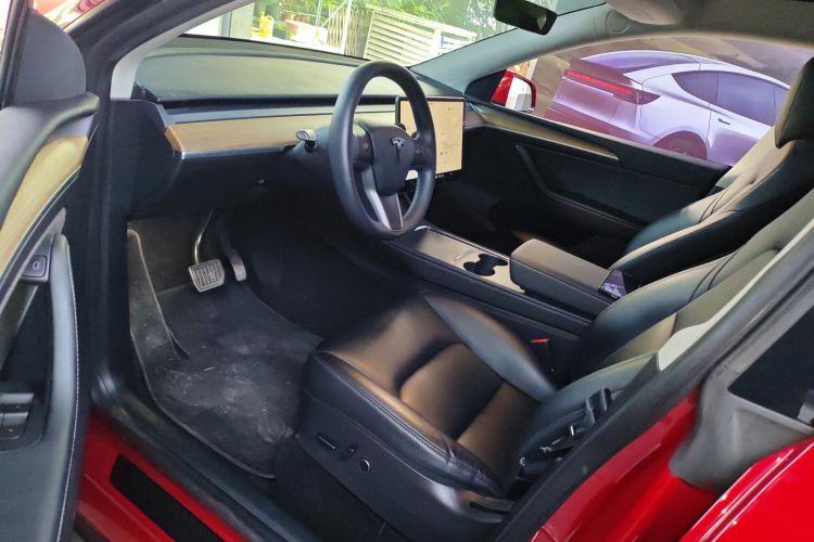 特斯拉 Model Y 2022款 后轮驱动版中控内饰20
