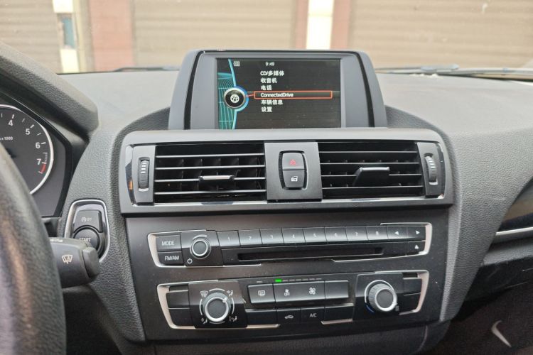 宝马1系(进口) 2013款 改款 116i 领先型中控内饰16