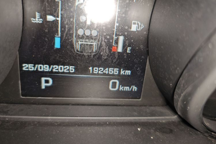 路虎 揽胜运动版 2014款 3.0 SC V6 HSE中控内饰15