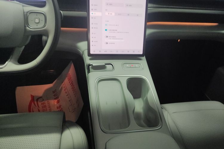 蔚来ES6 2024款 75kWh中控内饰18