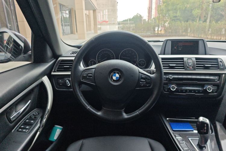 宝马3系 2015款 320Li 超悦版时尚型中控内饰13