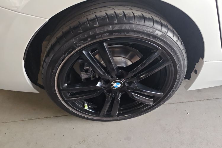 宝马1系 2021款 改款 125i M运动曜夜版车身外观6008