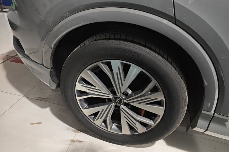 奥迪Q4 e-tron 2024款 40 e-tron 创行版车身外观6008