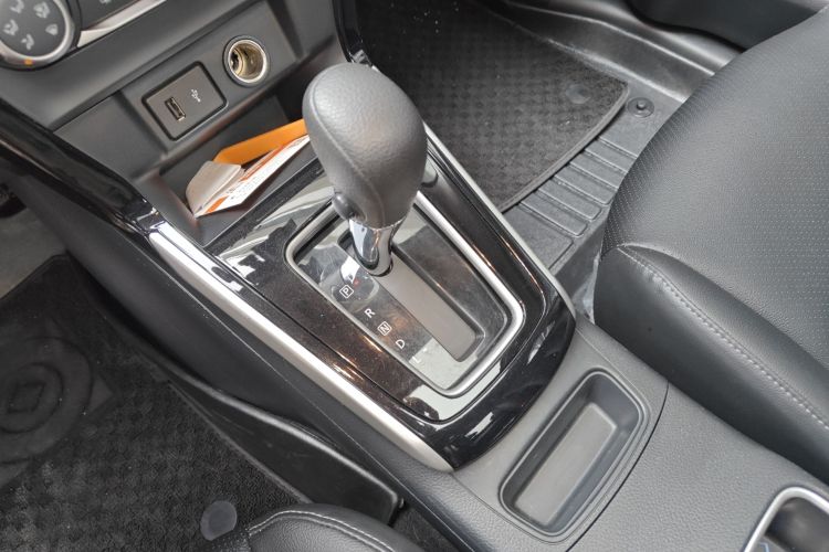 日产 轩逸 2021款 经典 1.6XL CVT豪华版中控内饰18