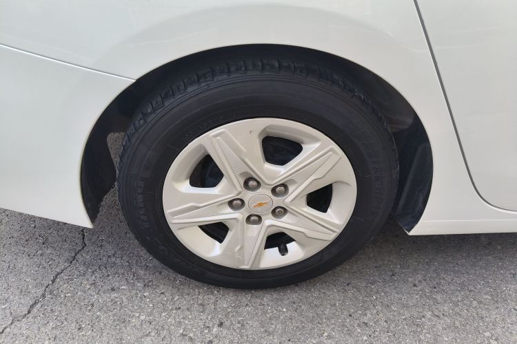 雪佛兰 科沃兹 2019款 320 自动欣享天窗版车身外观56