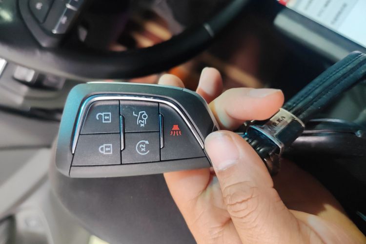 凯迪拉克CT4 2020款 28T 时尚型中控内饰7001