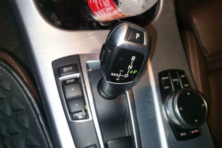 宝马X4 2016款 xDrive20i M运动型中控内饰18