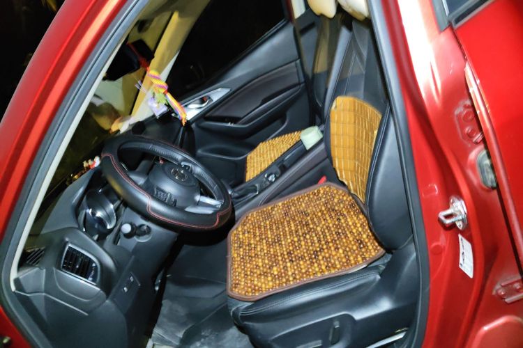 马自达3 昂克赛拉 2017款 两厢 2.0L 自动运动型 国V中控内饰19