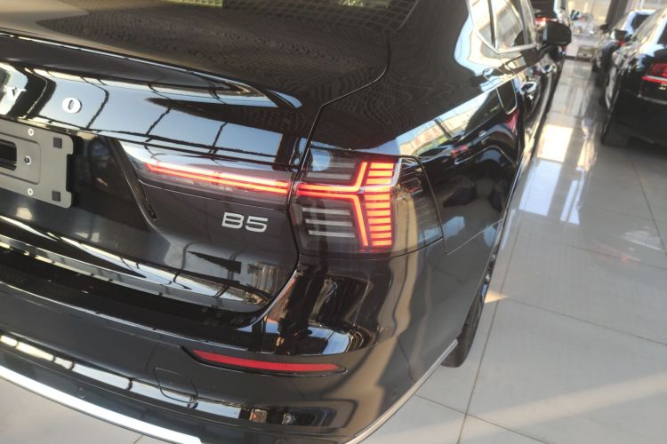 沃尔沃S90 2026款 B5 智远豪华版车身外观9