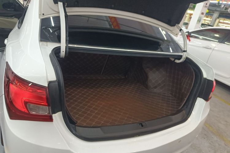 别克 英朗 2017款 15N 自动精英型机舱底盘23