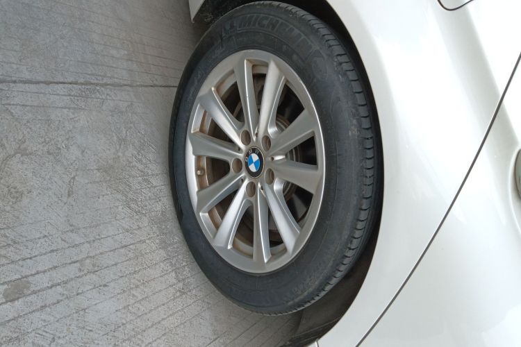 宝马5系 2014款 520Li 典雅型车身外观6003