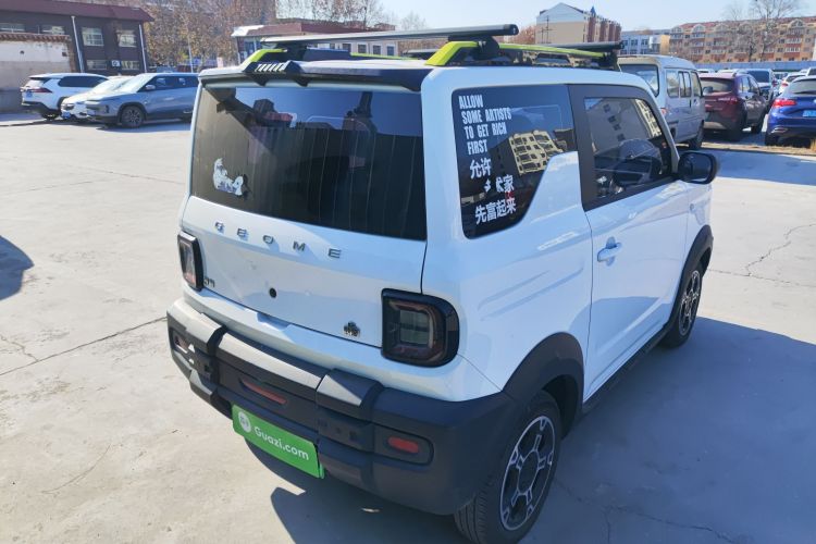 吉利银河 2024款 200km 熊猫骑士车身外观7