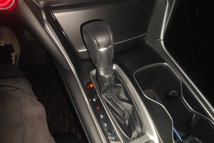 本田 雅阁 2018款 260TURBO 精英版 国VI中控内饰18