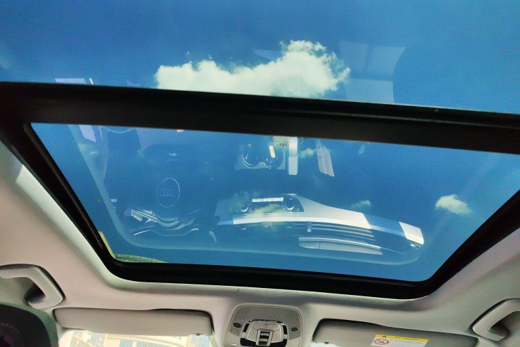 奥迪A4L 2020款 40 TFSI 豪华动感型中控内饰22