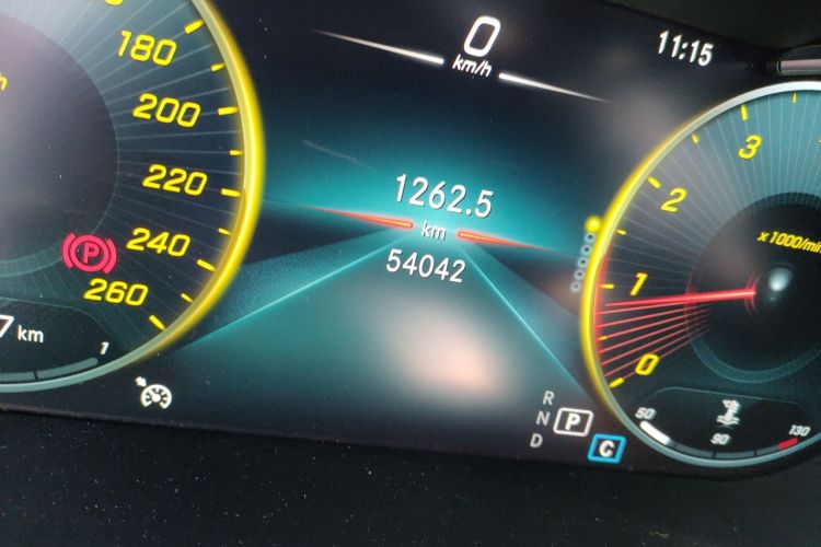 奔驰GLC轿跑 2020款 GLC 260 4MATIC 轿跑SUV中控内饰15