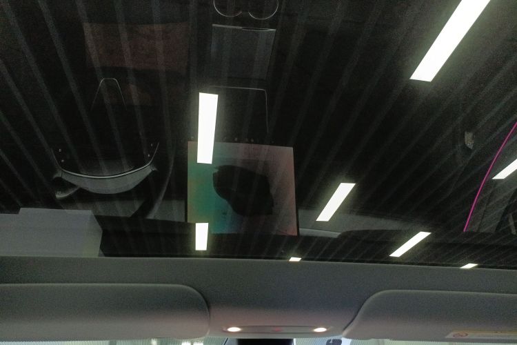 特斯拉 Model Y 2025款 后轮驱动版局部细节22