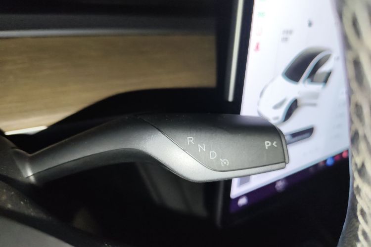 特斯拉 Model Y 2021款 长续航全轮驱动版局部细节18