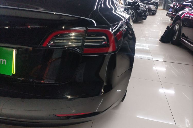 特斯拉 Model 3 2021款 标准续航后驱升级版 3D6车身外观9
