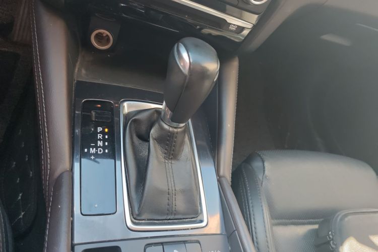 马自达 阿特兹 2017款 2.0L 蓝天豪华版中控内饰18