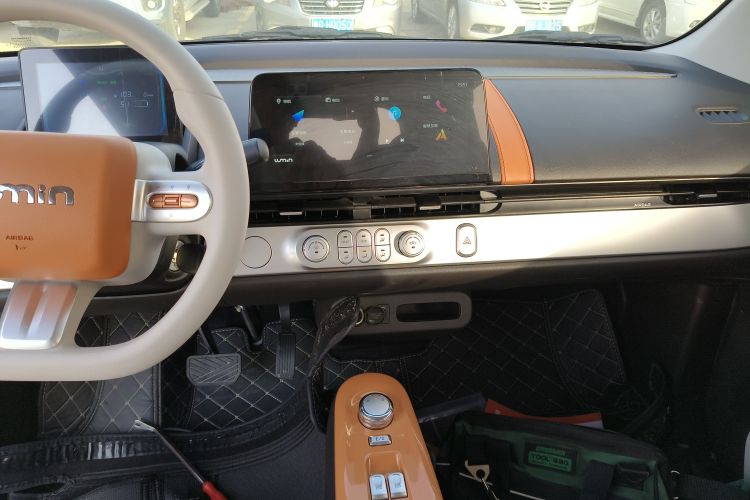 长安启源 长安Lumin 2023款 205km 香沁款中控内饰16