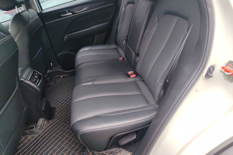 广汽传祺 传祺GS5 2021款 进阶款 270T 科技智领版中控内饰21