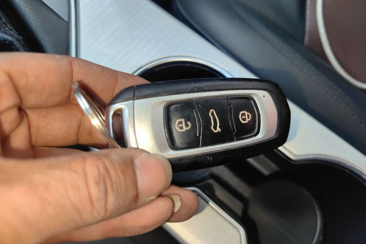 吉利汽车 远景 2018款 1.5L 自动尊贵型中控内饰7001