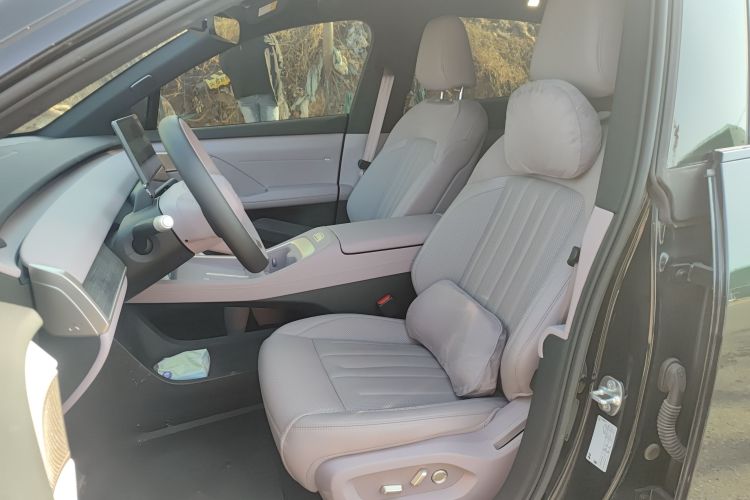 乐道L60 2024款 60kWh 后驱版中控内饰19