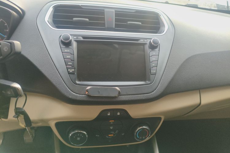 福特 福睿斯 2015款 1.5L 手动舒适型中控内饰16