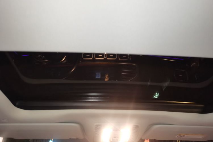 奔驰GLE 2022款 GLE 350 4MATIC 时尚型中控内饰22