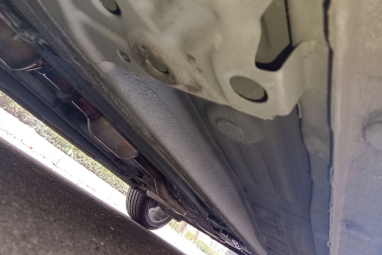 吉利汽车 帝豪 2025款 第4代 1.5L CVT尊贵型局部细节9004