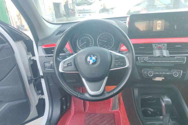 宝马X1 2018款 sDrive18Li 时尚型中控内饰13