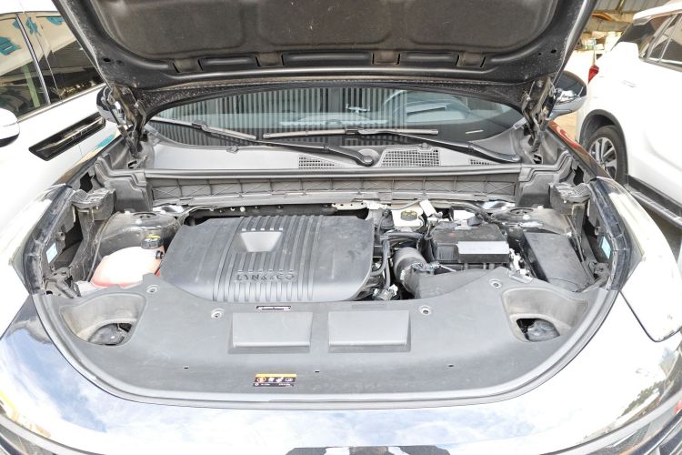 领克01 2023款 2.0TD 四驱暗夜版机舱底盘24