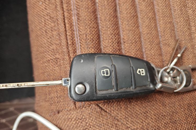 五十铃 瑞迈 2018款 2.8T经典版两驱豪华款加长货厢JE493ZLQ5F中控内饰7001