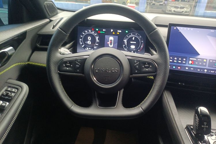 领克03 2023款 1.5TD DCT劲Plus中控内饰13