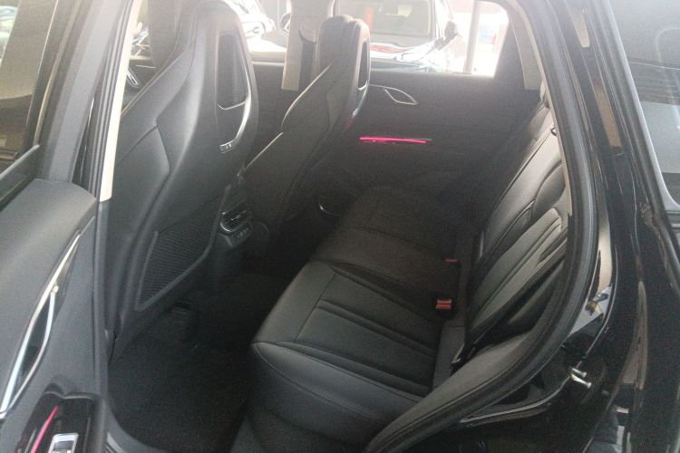 红旗HS3 PHEV 2024款 PHEV 115km 劲为版中控内饰7004