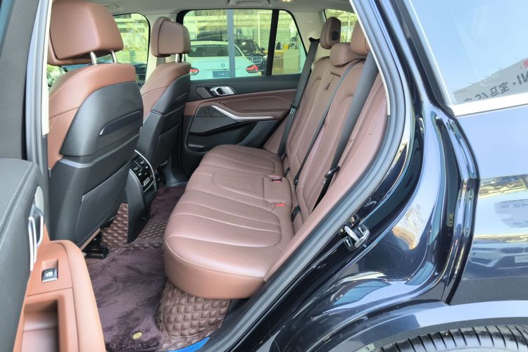 宝马X5(进口) 2021款 xDrive40i 尊享型 M运动套装中控内饰7004