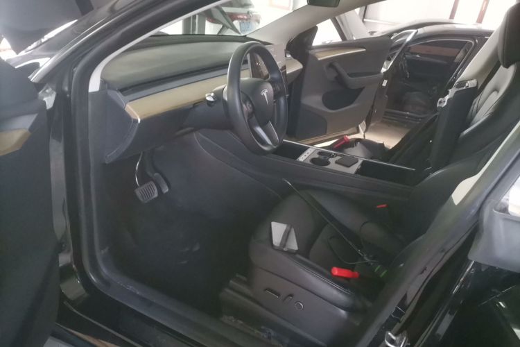 特斯拉 Model Y 2022款 后轮驱动版中控内饰7003