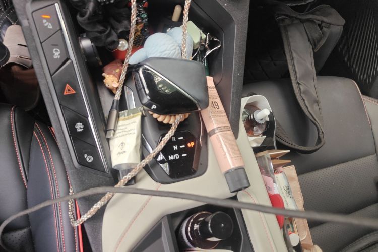 领克06 2020款 1.5T 耀Halo中控内饰18