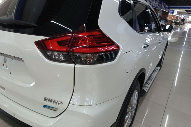 日产 奇骏 2017款 2.0L CVT舒适版 2WD车身外观6006