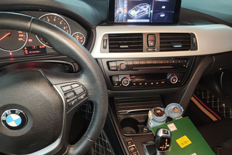 宝马4系 2016款 420i Gran Coupe 进取型中控内饰16