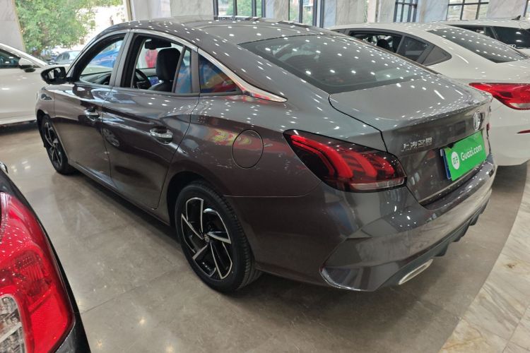 名爵 MG5 2021款 300TGI DCT青奢豪享版车身外观4