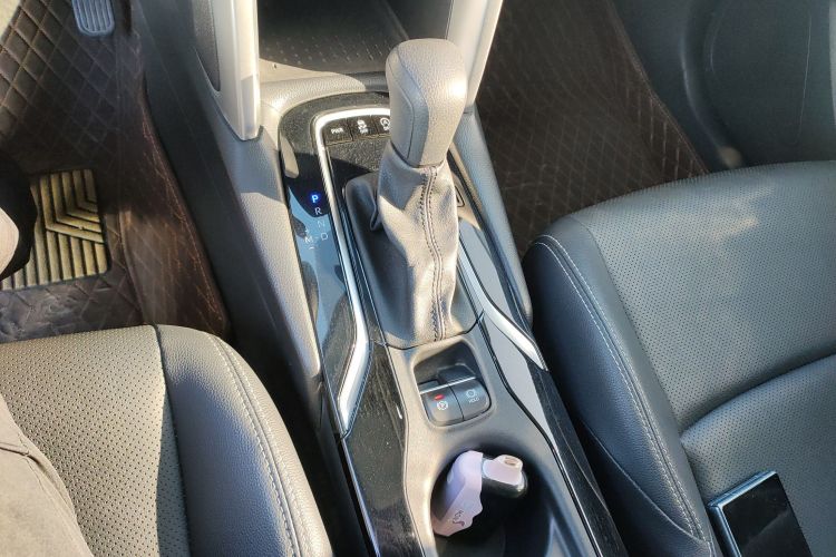 丰田 锋兰达 2022款 2.0L CVT豪华PLUS版中控内饰18