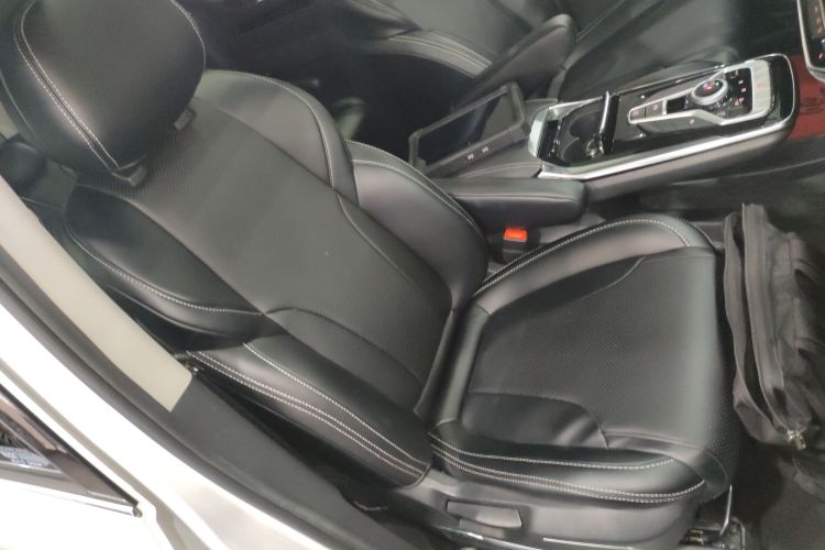 上汽大通MAXUS 大通G20 2021款 PLUS 2.0T 汽油自动豪华版局部细节41