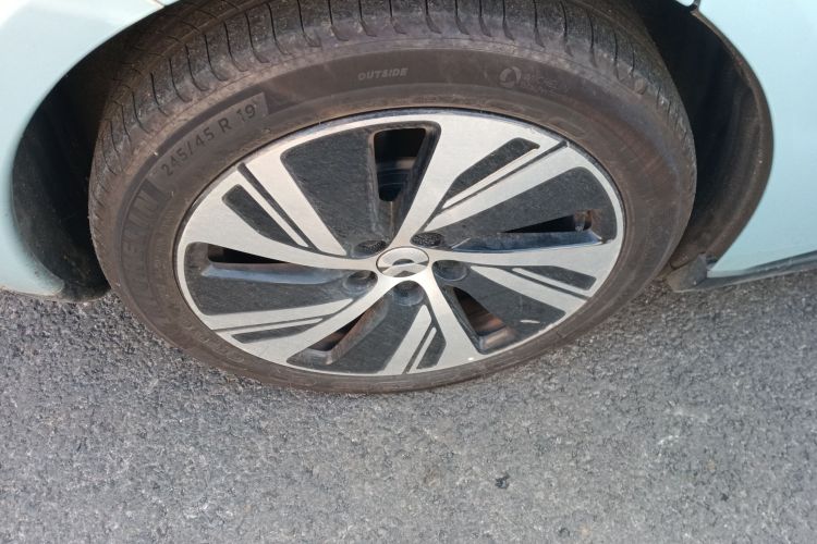 蔚来ET5 2024款 75kWh车身外观6008