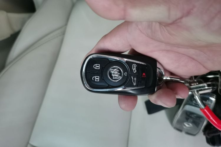 别克GL8 2023款 ES陆尊 尊享型中控内饰11