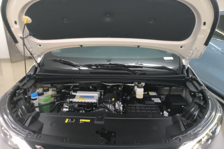 广汽传祺 传祺M6 2023款 PRO 270T DCT豪华版机舱底盘24