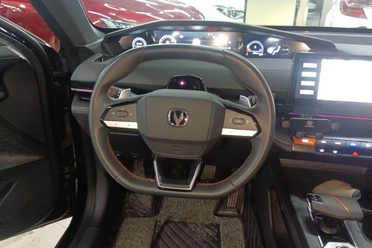 长安UNI-V 2023款 1.5T 尊贵型局部细节13