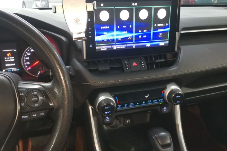 丰田 威兰达 2020款 2.0L CVT四驱豪华版局部细节16