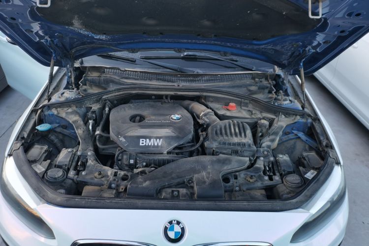 宝马1系 2018款 改款 118i 时尚型机舱底盘24